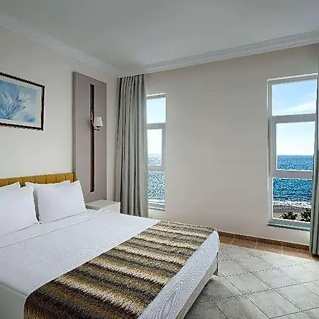 Loxia Comfort Hotel 5*